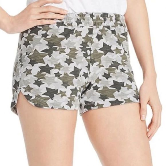 Monrow Soft Green Star Camo T-Shirt + Monrow Green Star Camo Shorts NWT 2 Items - Picture 12 of 16